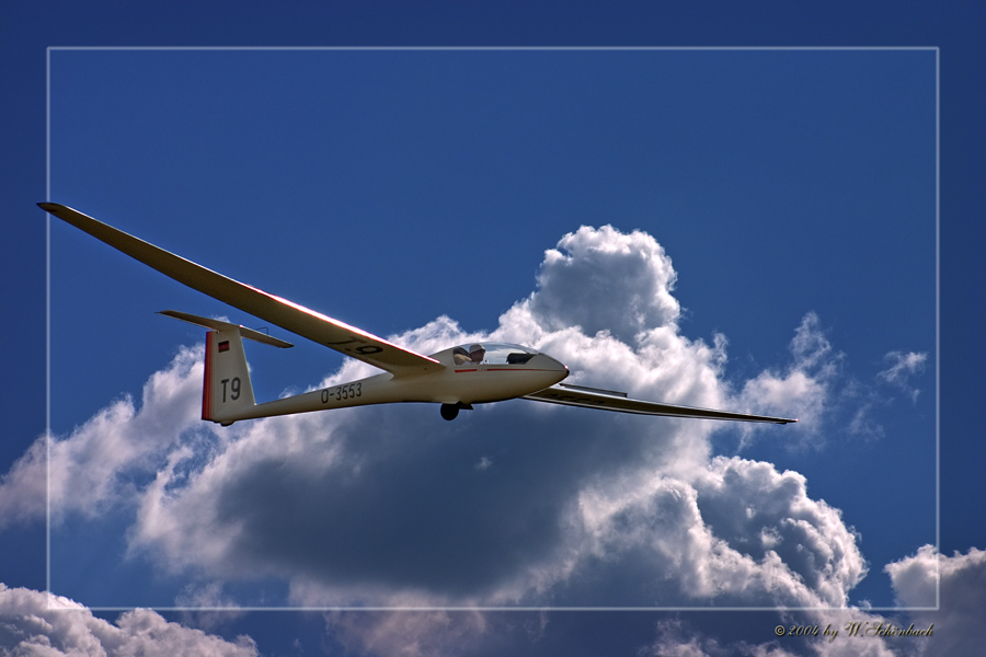 �ber, (ups)unter den Wolken...