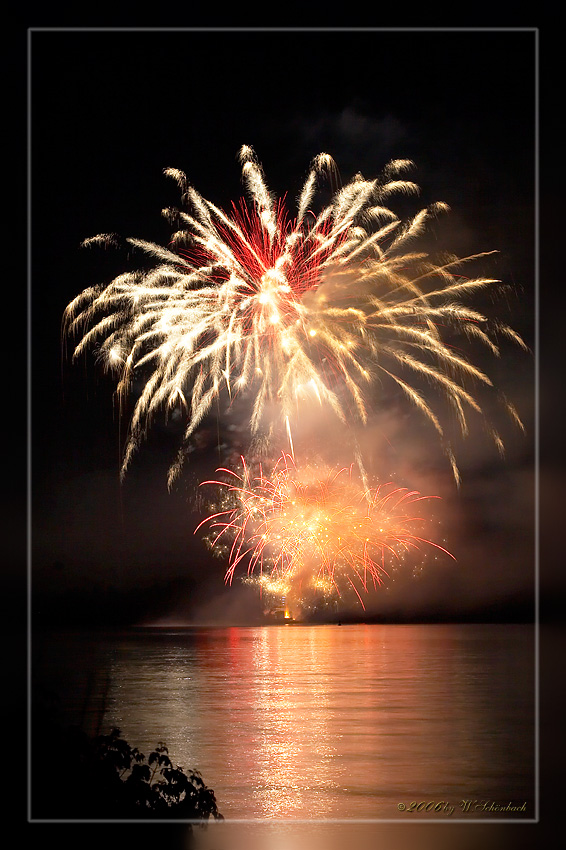Der gro�e Knall, Feuerwerk auf dem Rhein
