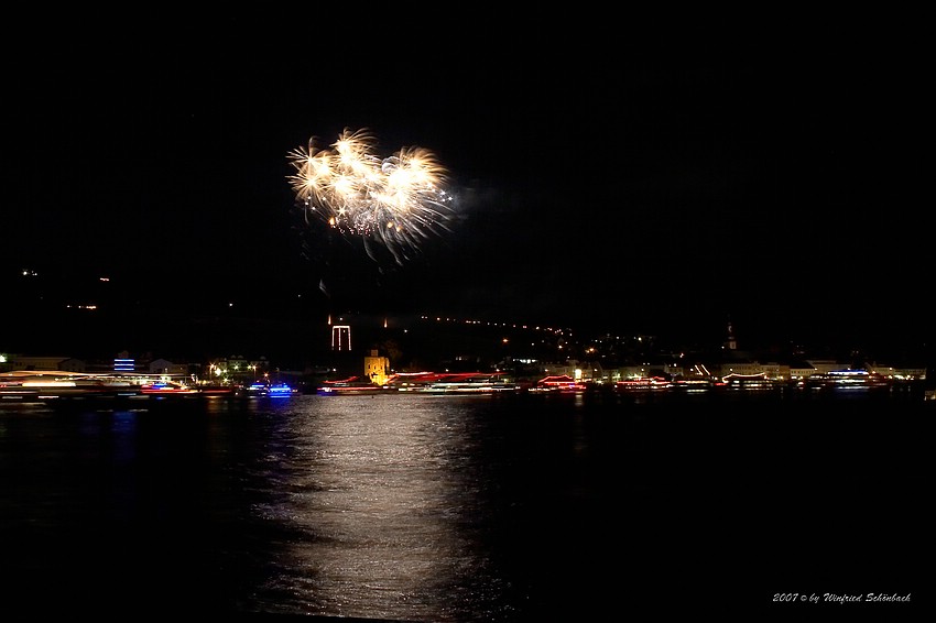 Rhein im Feuerzauber in R�desheim ( 05 )