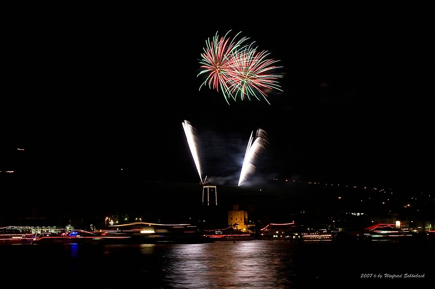 Rhein im Feuerzauber in R�desheim ( 08 )