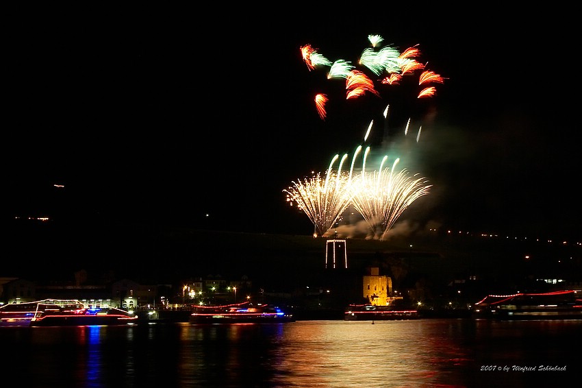 Rhein im Feuerzauber in R�desheim ( 36 )