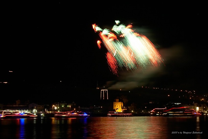 Rhein im Feuerzauber in R�desheim ( 37 )