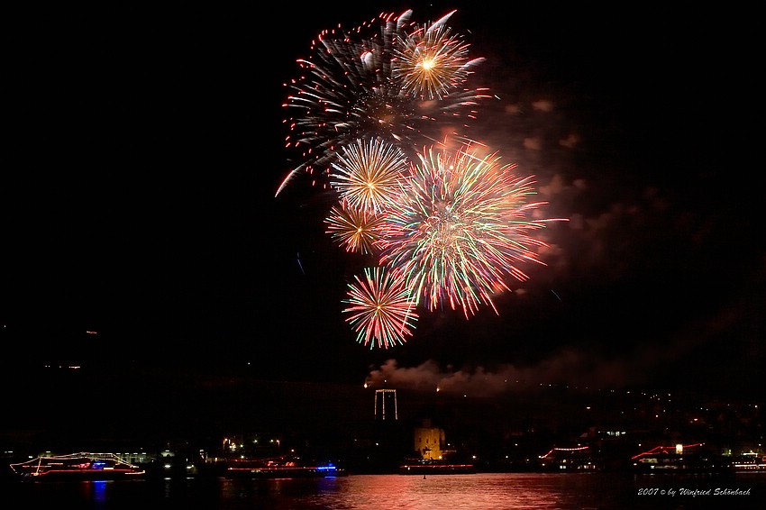 Rhein im Feuerzauber in R�desheim ( 42 )
