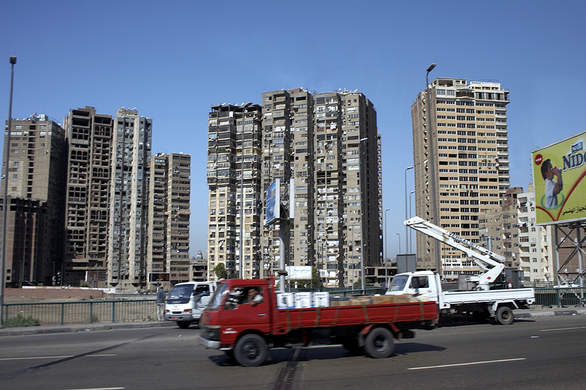 (083) Hochh�user...