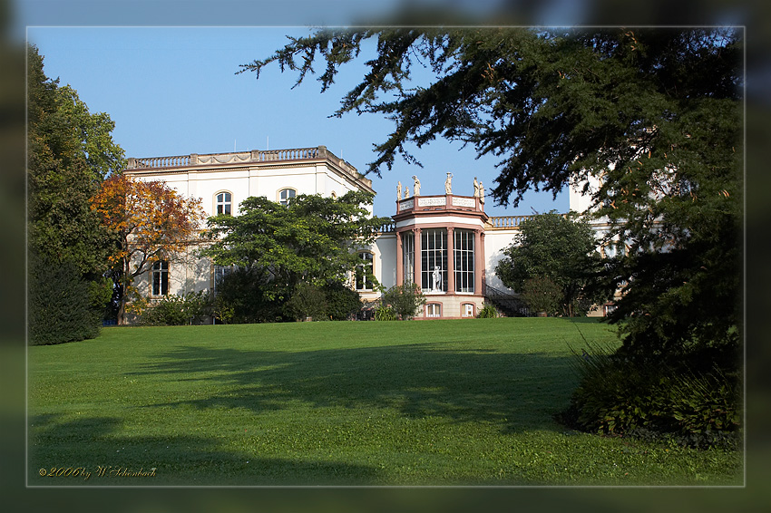 Herbststimmung im Schlo� Monrepos